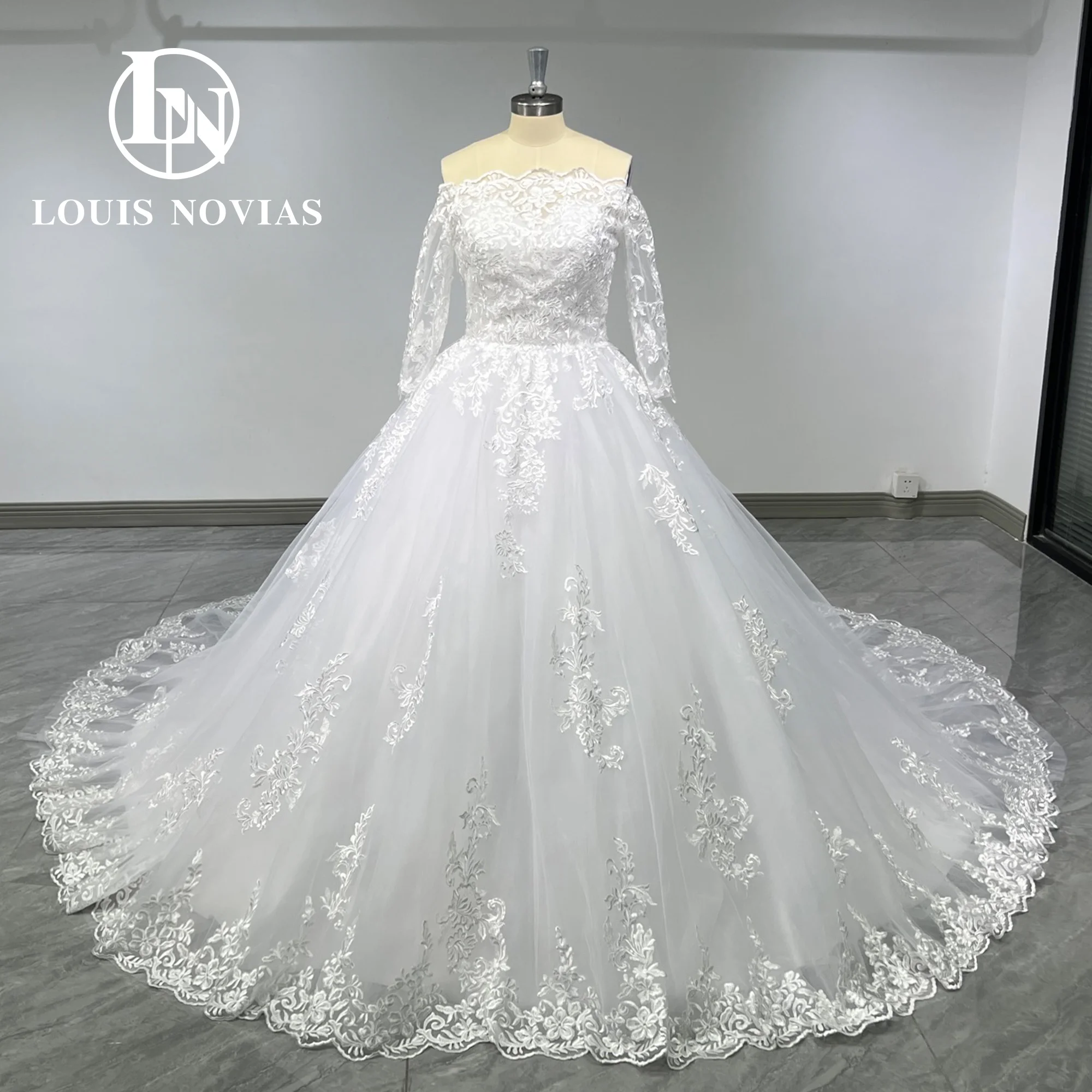 

Бальное платье LOUIS NOVIAS, свадебное платье с пиджаком, с вышивкой сердечком, на пуговицах, со шлейфом, свадебное платье, 2023