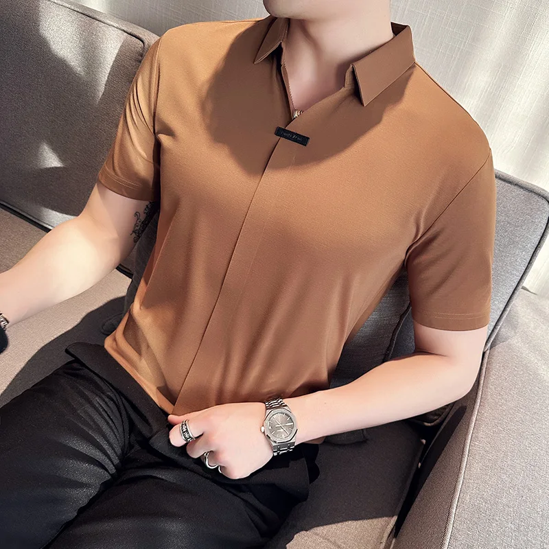 

Высокоэластичная пикантная рубашка-поло с V-образным вырезом и короткими рукавами, Мужская продвинутая бесшовная футболка из вискозы с лацканами, коричневая рубашка для гольфа