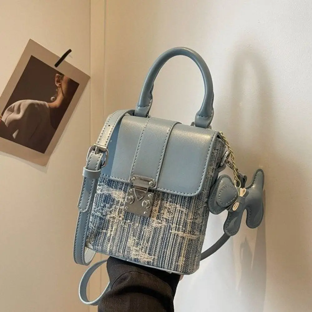 

Женская сумка-почтальонка из мягкой кожи