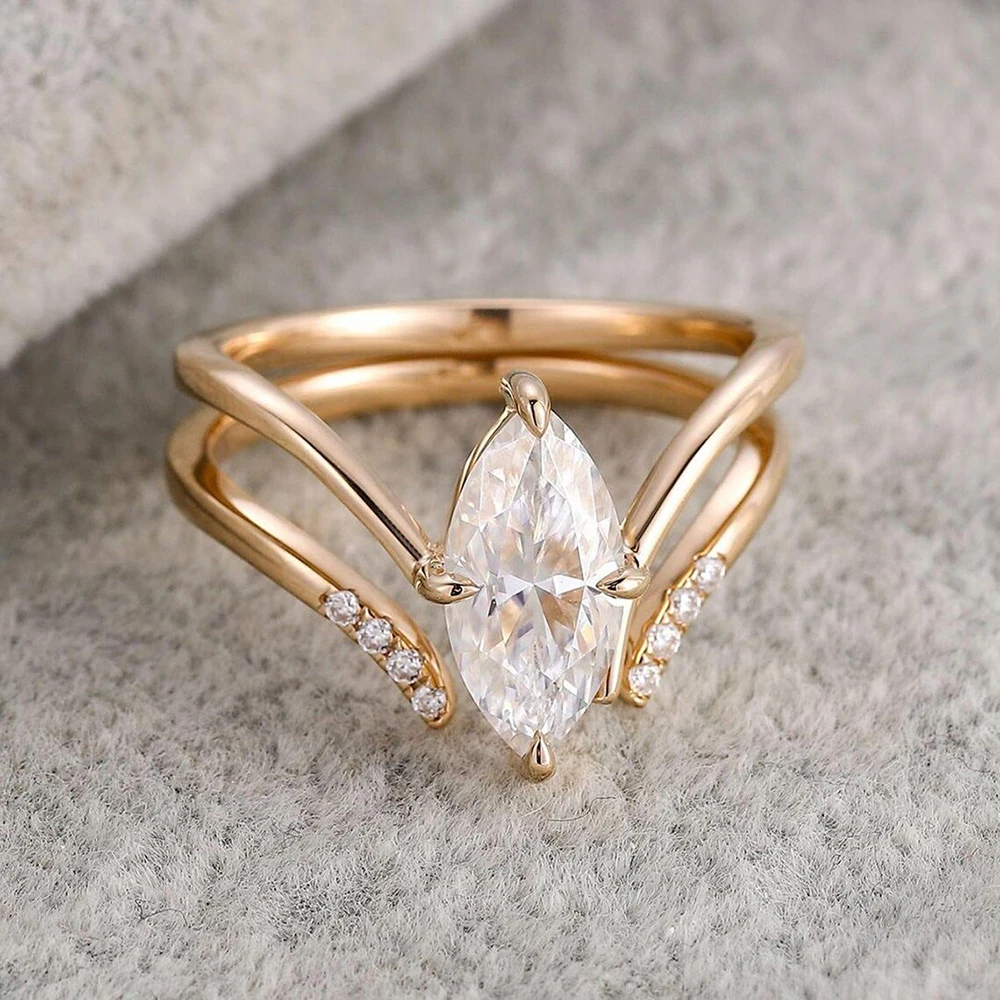 MOISSANITE ゴールドリング 18K RGP印刻 Kite Shaped Moissanite Ring Set Vintage Rose Gold Engagement