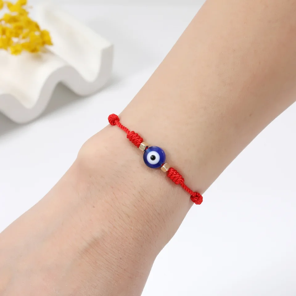 Bracciale Portafortuna Con Corda Rossa E Ciondolo Disco Costellazione – Fatto A Mano, Protezione Occhio Blu