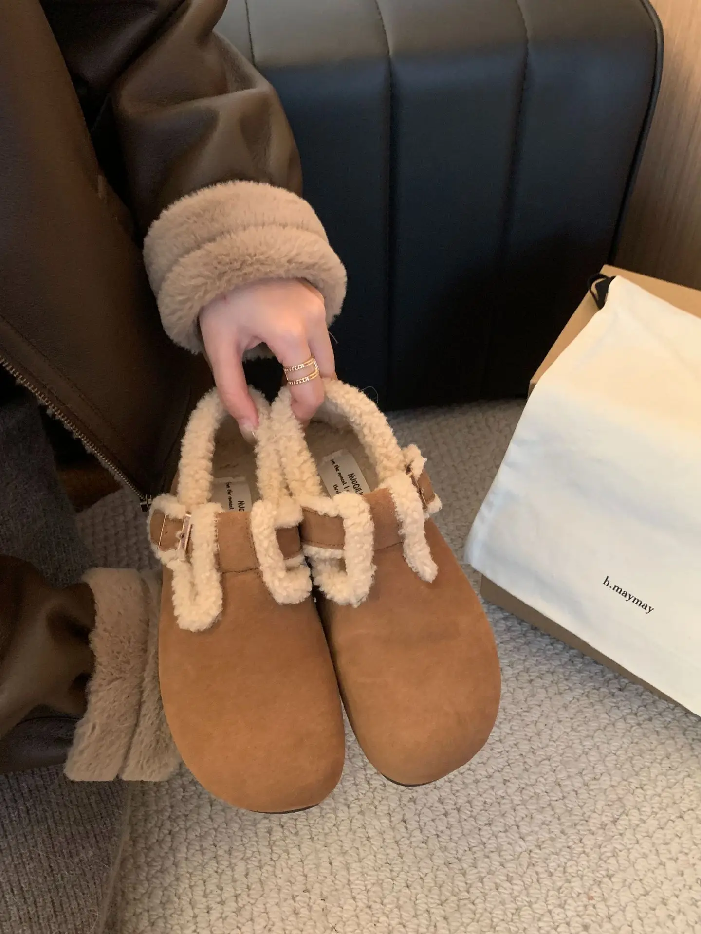 

Brand Design Leather Loafers Retro Belt Buckle Round Head Piled Thickened Wool Cotton Shoes Casual Warm Women'S Shoes Brand Desi
