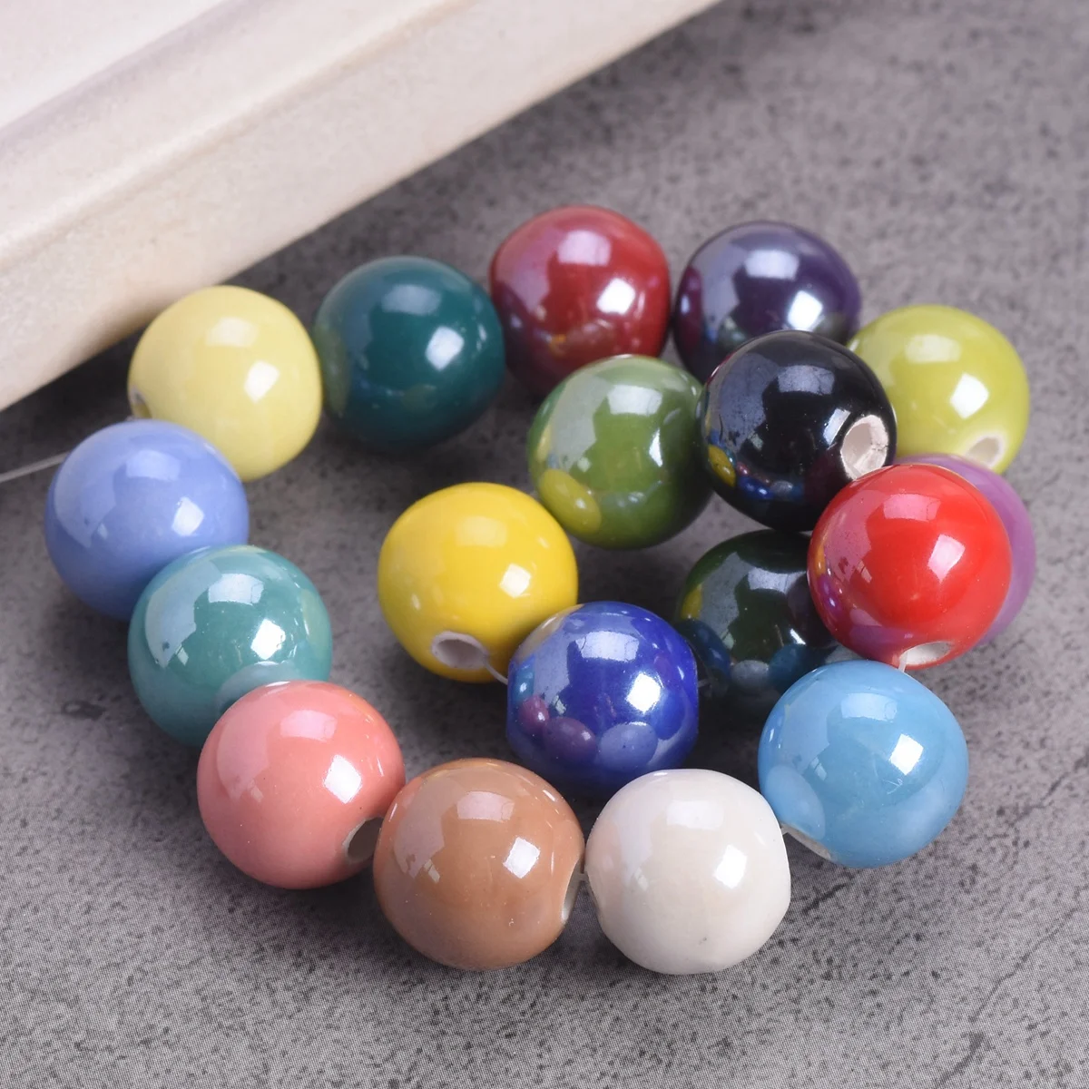 Black Marbled 14mm Round Plastic Beads (40pcs)