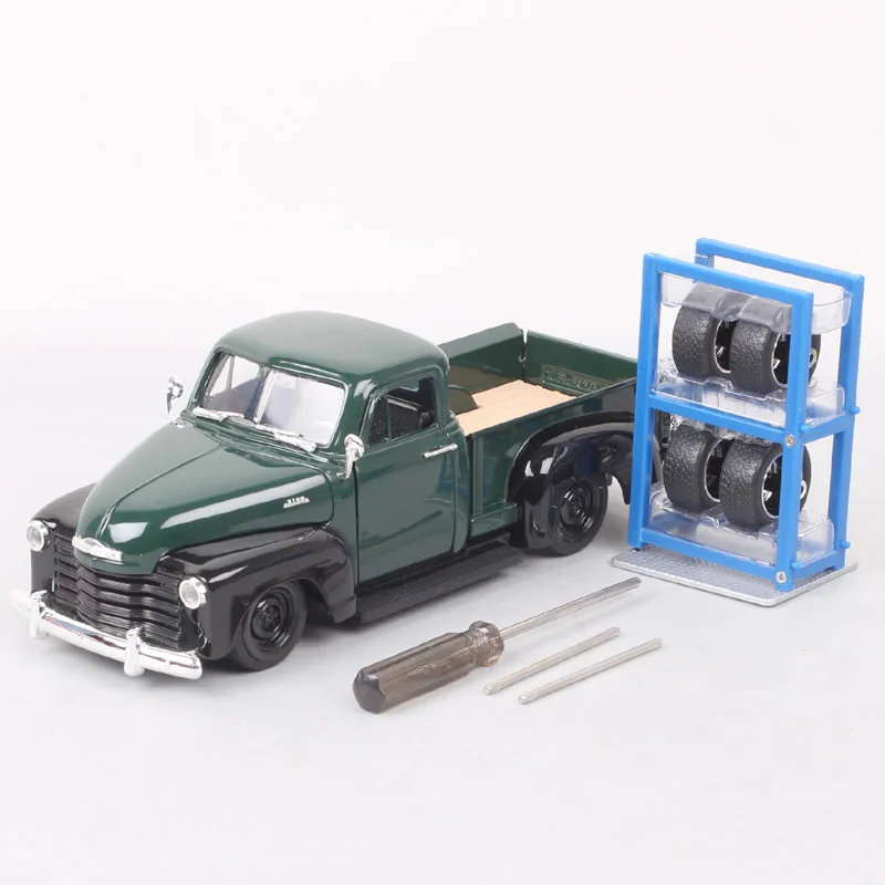 1/24 Scale Classic Jada 1953 CHEVROLET 3100 Pickup Chevy Truck Diecast Toy Vehicle Metal Car Model Extra Wheels DIY Hobby Gifts jada just trucks 1 24 scale 2020 jeep gladiator dealertrack pickup vehicle offroad car amry model diecast toy furious souvenir
