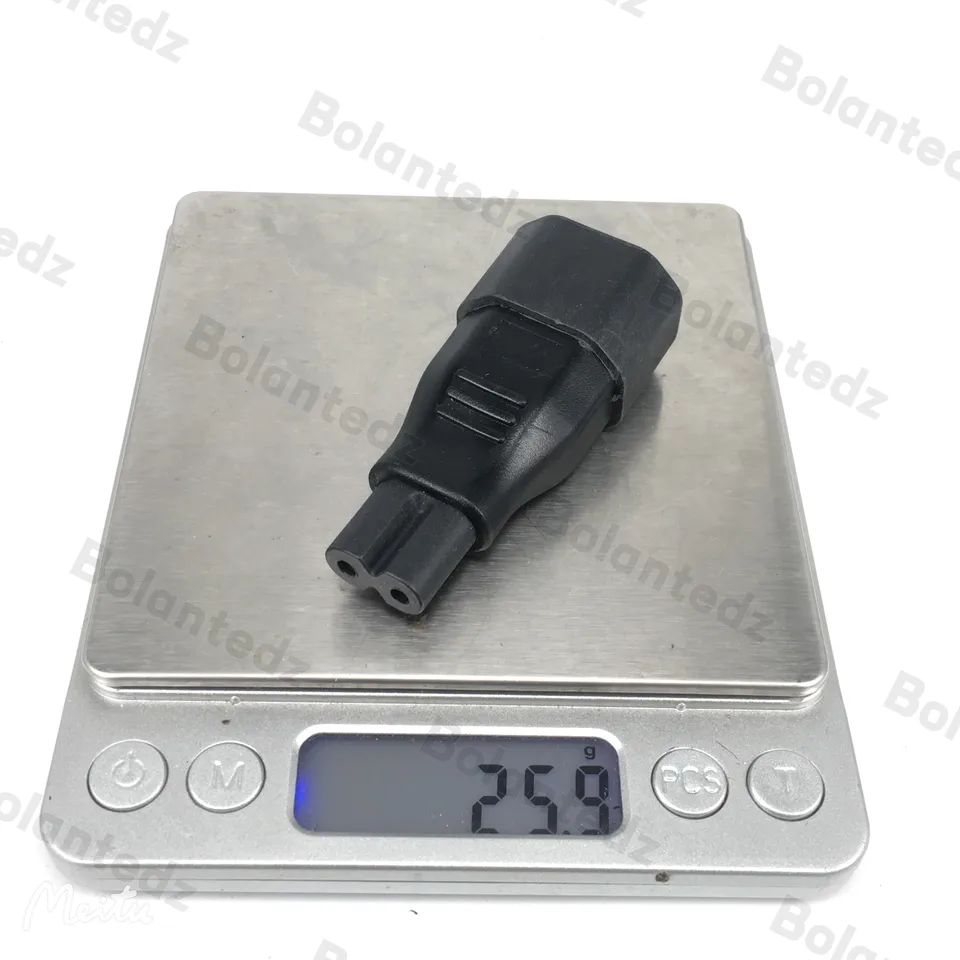 Adaptateur d'alimentation IEC320 C14 vers IEC320 C15, Connecteur D