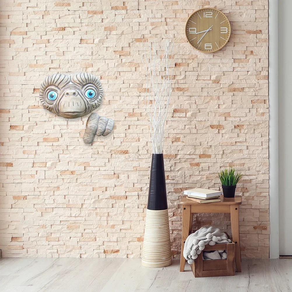 Resin Craft Alien Peeker Statue Yard Art Ornament Garden Fences Door Decoration resin ornaments garden statue garden decoration resin statue resin handicraft ornaments resin ornament animal ornaments
