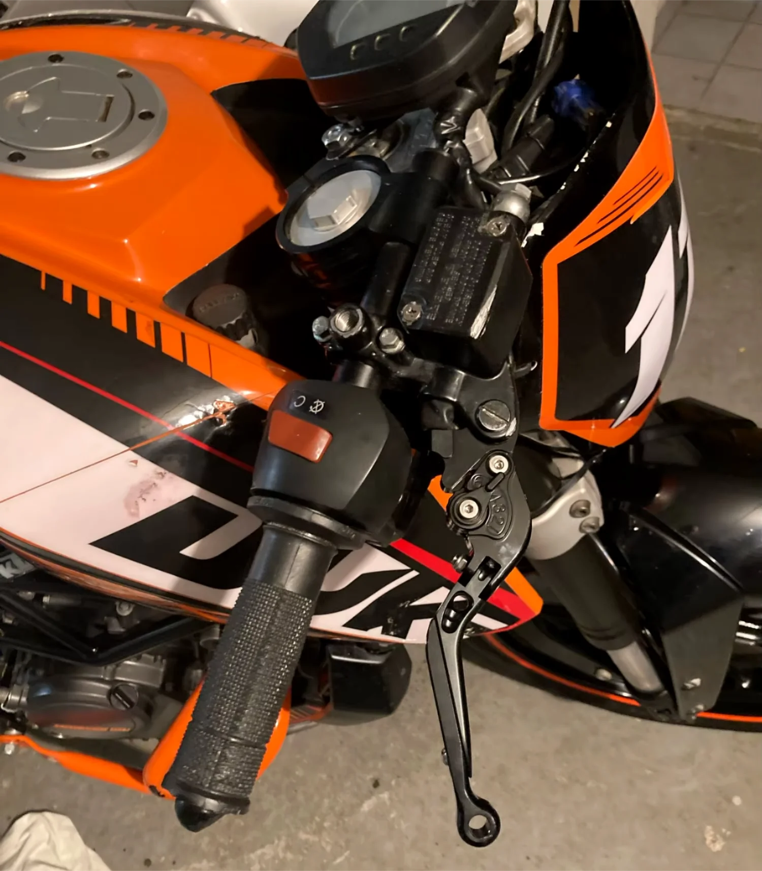 Enhanced Motorcycle Adjustable Brake and Clutch Lever with Long Handle Guard