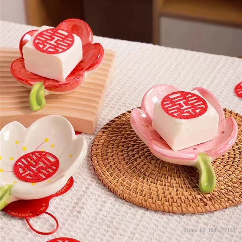 Flower-shaped Ceramic Soap Case Creative Drainage Soap Dish Light Luxury Storage Rack Box Household Bathroom Kitchen Article 1Pc