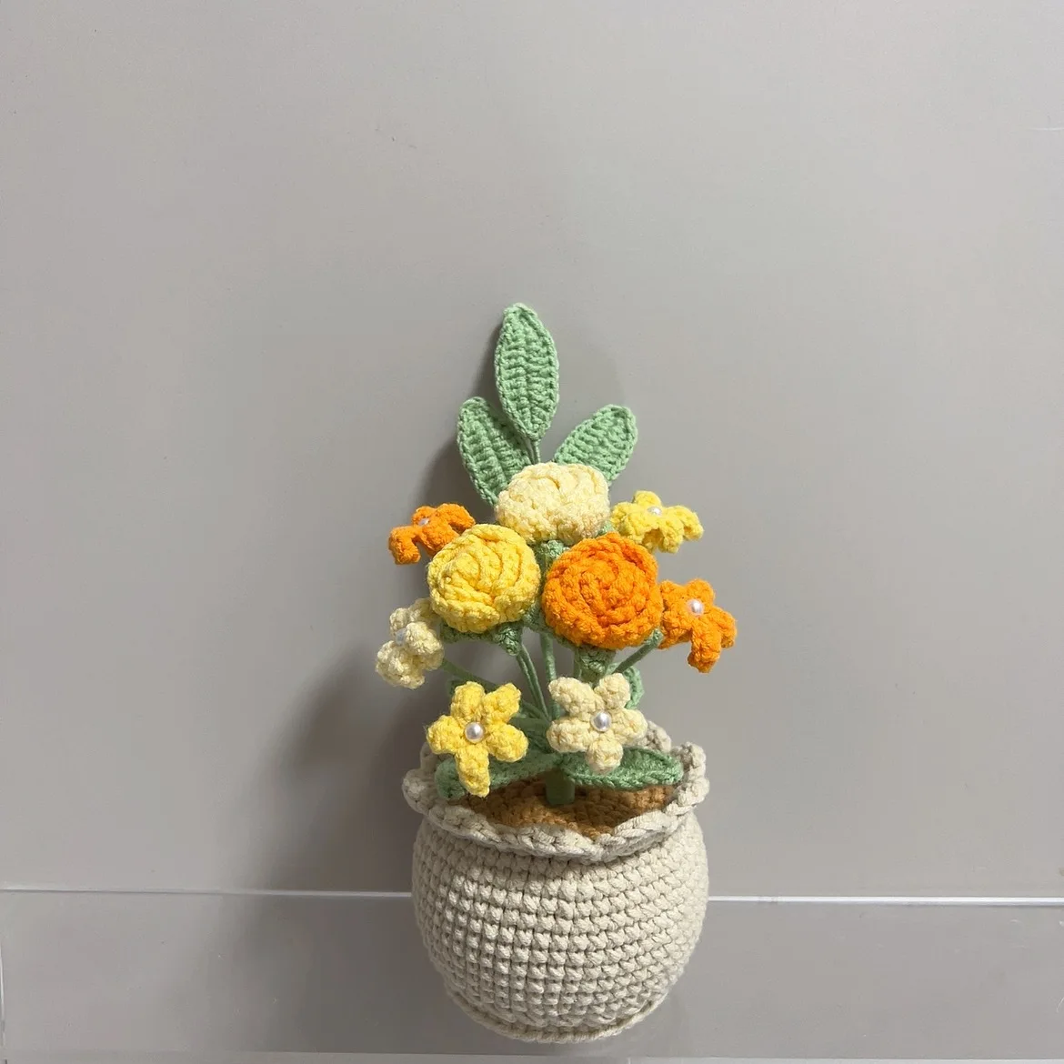 Fertige Gehäkelte Rosen-Topfpflanze Lieblicher Gestrickter Blumenstrauß Handgewebte Blumen Tisch- und Bücherregal-Dekoration Geschenk – Detail 4