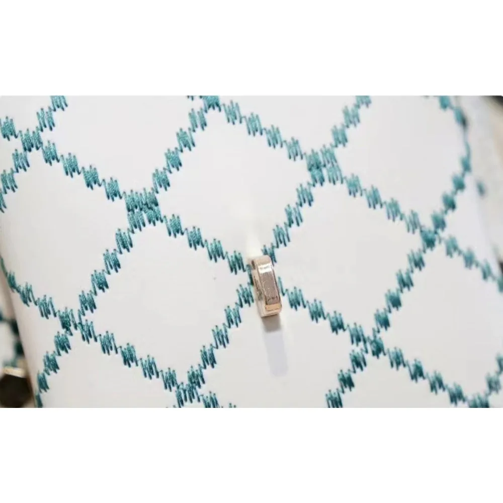 2024 Nuovo simpatico telefono da donna Versatile tracolla larga a tracolla singola Borsa quadrata a contrasto di colore alla moda_voghion.com