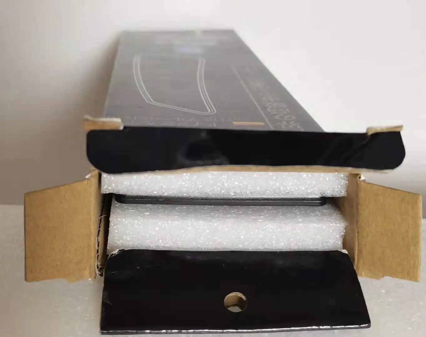 Panoramic Anti-Glare Wide-Angle Rear-View Mirror for Enhanced Car Interiors
