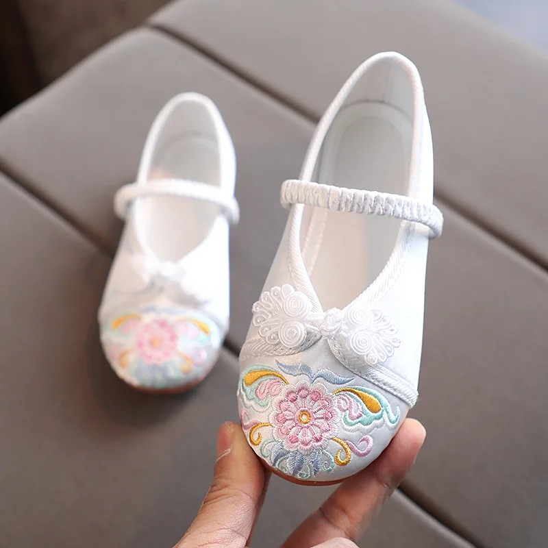 2023New Embroidery Kids Shoes for Girls Flat Heel Chinese Style Dance Ballets Flats Spring Autumn Loafers Girls Shoes CSH1434