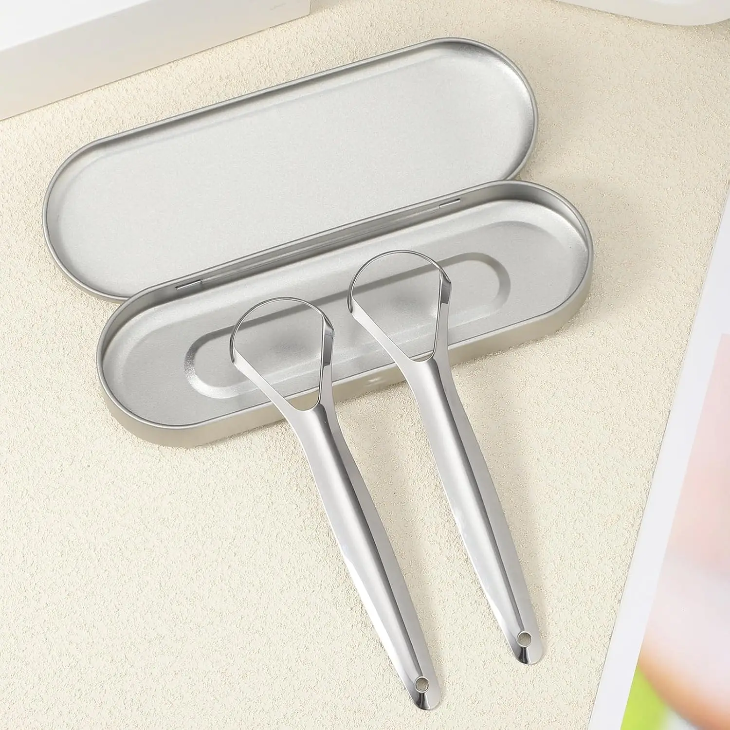 2 قطعة الفولاذ المقاوم للصدأ اللسان المنظفات اللثة اللسان مكشطة للبالغين الفتيان والفتيات أدوات العناية باللسان كاشطات اللسان المعدنية الأسرة