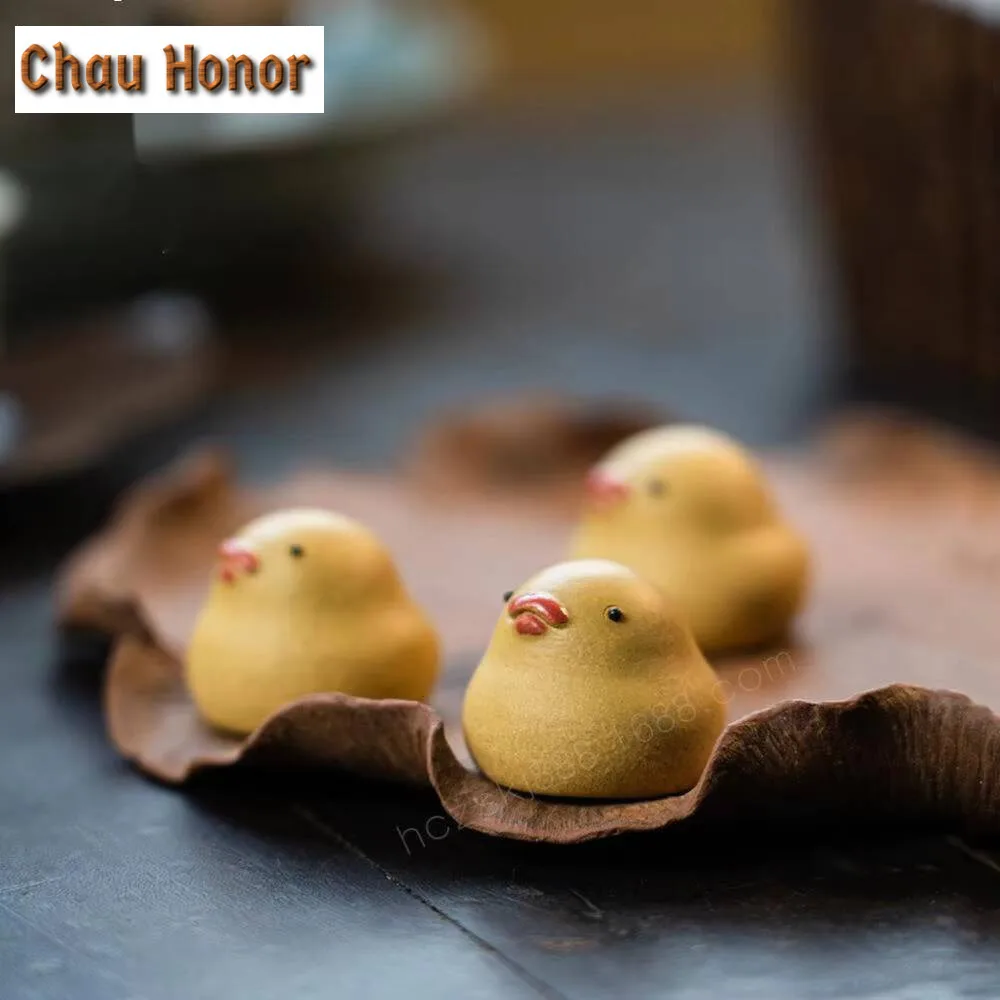 2pc/set Cute Yellow Duck Tea Pet Handmade Yixing Zisha Tea Play Figurine Decoration Little Chicken Can Be Raised Table Sculpture