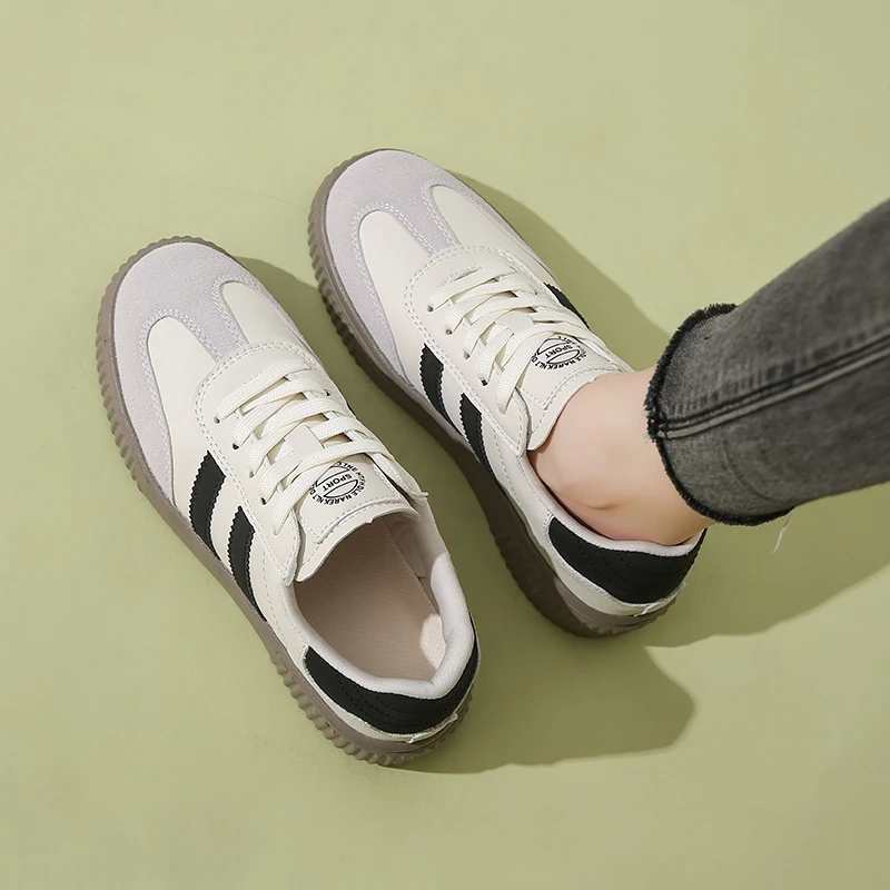 New Autumn Women's Shoes Casual Board Shoes Comfortable Soft Non-slip Flat Casual Sports Shoes Women Sneakers Big Size 35-42 3