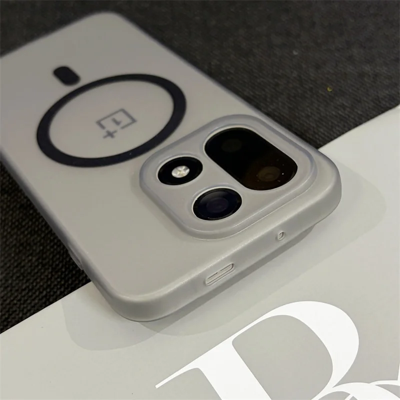 Sleek Hard Matte MagSafe Case with Magnetic Grip