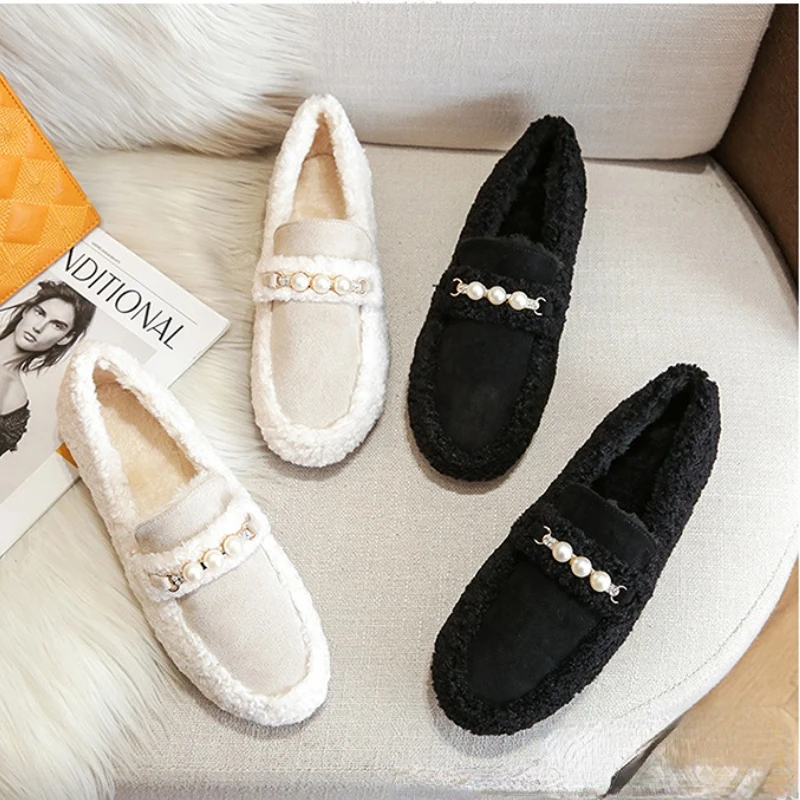 Big Size 33-43 Women Faux Wool Flats Winter Warm Shoes Plush Lining Pearls Chain Lady Loafers Female Boat Shoe Girl Shoes 868-3