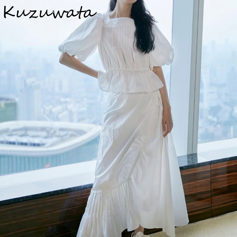 

Женская облегающая юбка с квадратным вырезом и бантом на спине