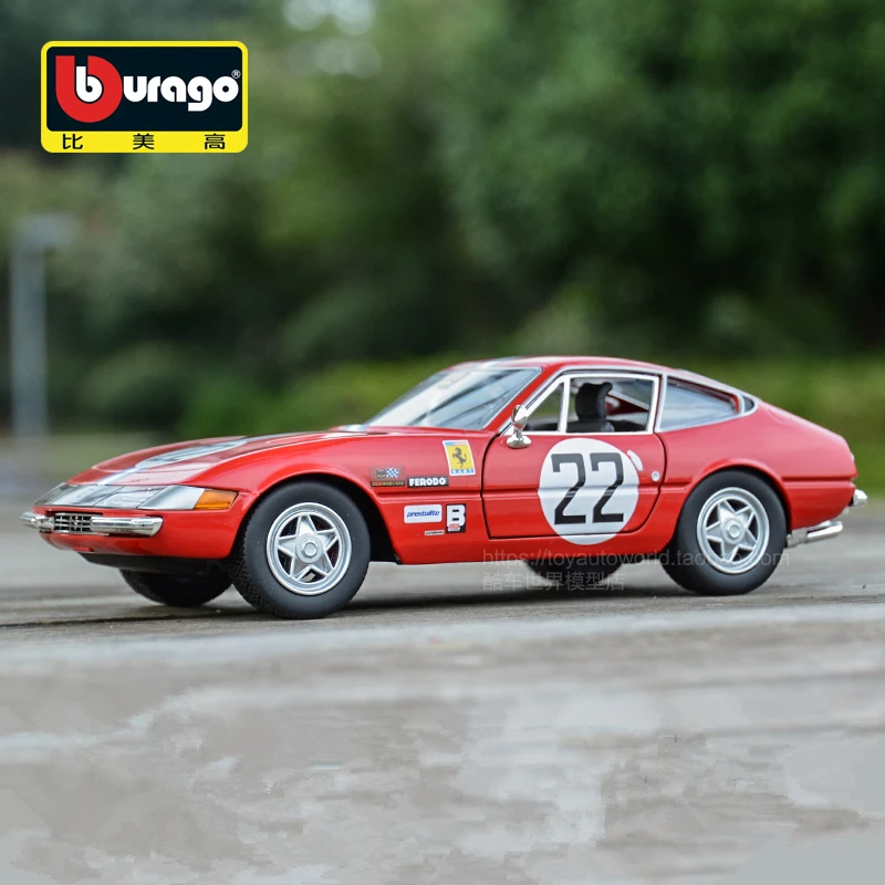 Модель спортивного автомобиля Bburago Ferrari 365 GTB4, 1 А