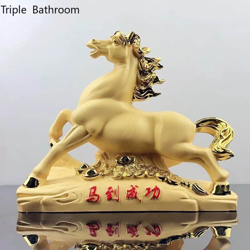

Home decoration accessories Golden Horse Ornament Nordic style creative and successful office decorations Resin Crafts