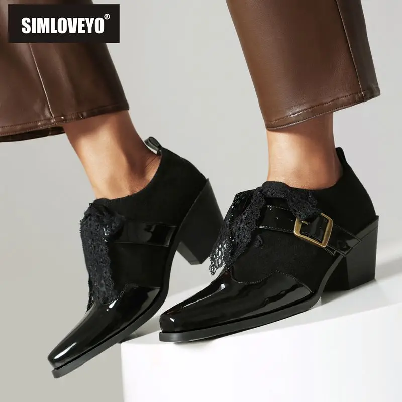 

SIMLOVEYO винтажные женские туфли-лодочки с квадратным носком на массивном каблуке 7 см со шнуровкой и пряжкой ремня, большой размер 42 43, лакированная кожа