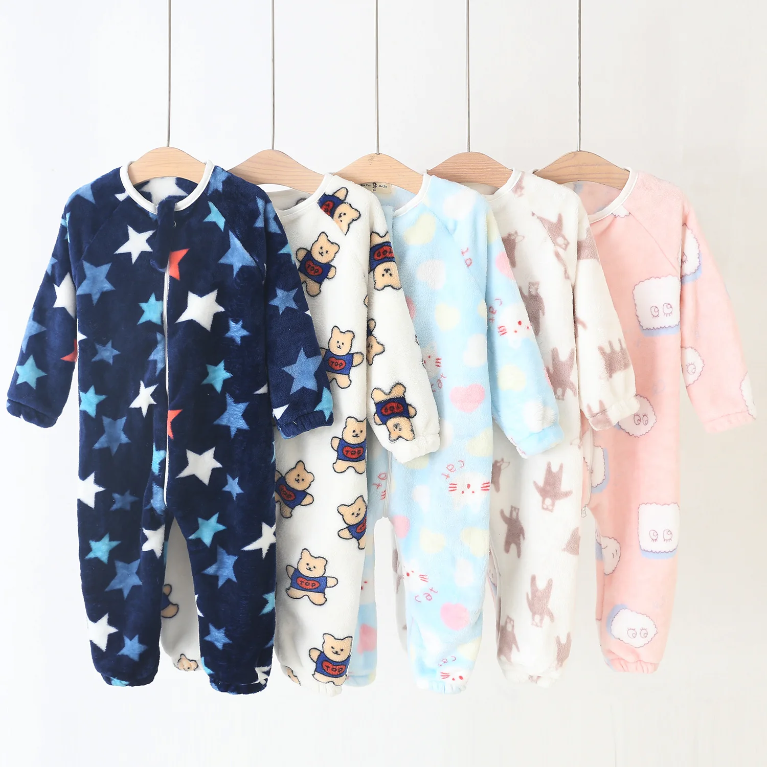 

1 to 5 Years Winter Flannel Childrens Pajamas Sleeping Bags Rompers for Boys and Girls One-piece Suits for Home Wear