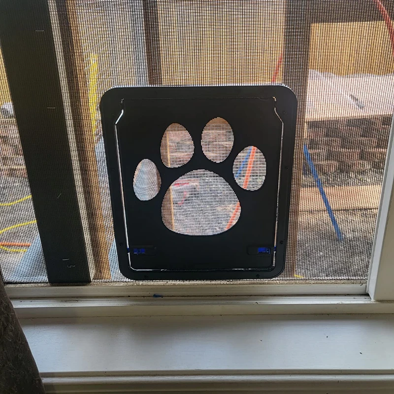 Pet Door New Safe Lockable Magnetic Screen Outdoor Dogs Cats Window Gate House Enter Freely Fashion Pretty Garden Easy Install