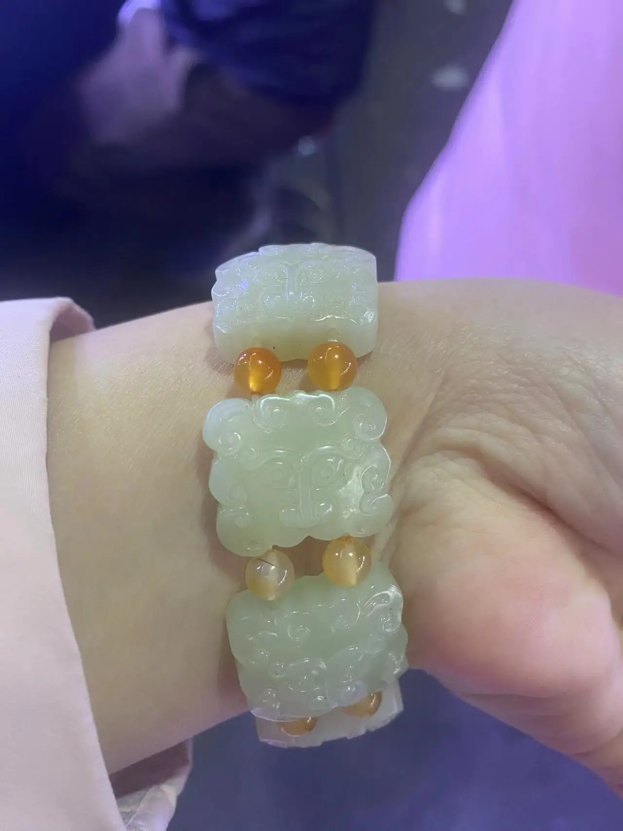 

Браслет Hetian из нефрита ручной резьбы в виде зверя, браслет из плоских бусин с лицом, украшения из натурального нефрита, ювелирные изделия из нефрита с сертификатом