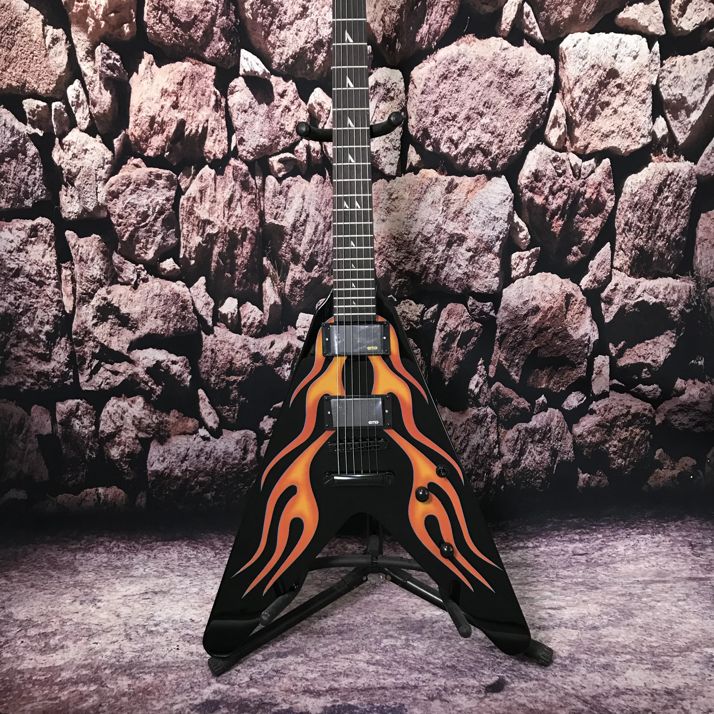 Factory electric guitar flame pattern on top fixed bridge High quality and low price hot sale