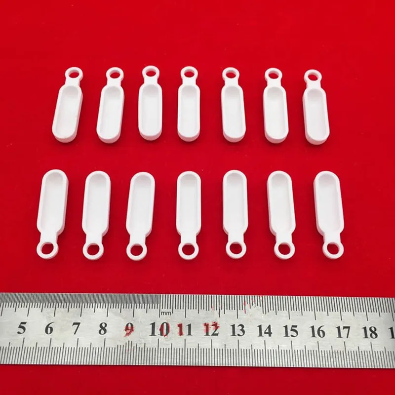

Aluminum Ceramic Boat With Hole / Al2O3 Ship-shaped Alumina Ceramic Crucibles / Boat-Shaped Corundum Crucible With One Ring