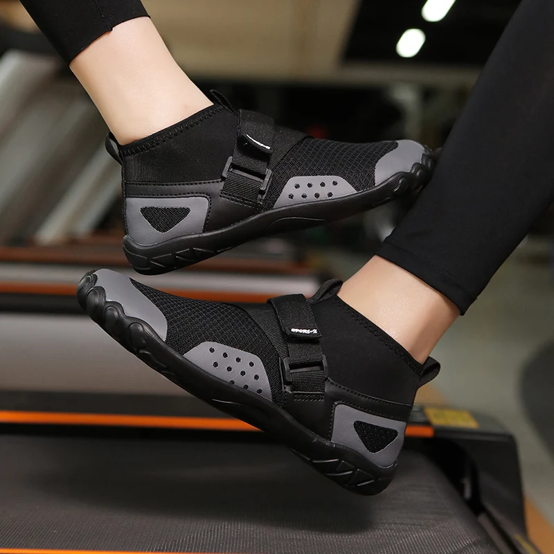 Unisex Swimming Water Shoes Men Barefoot Outdoor Beach Sandals Upstream Aqua Shoes Nonslip River Sea Diving Sneakers Plus Size