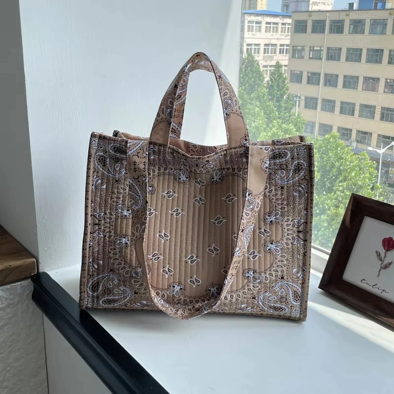 khaki tote