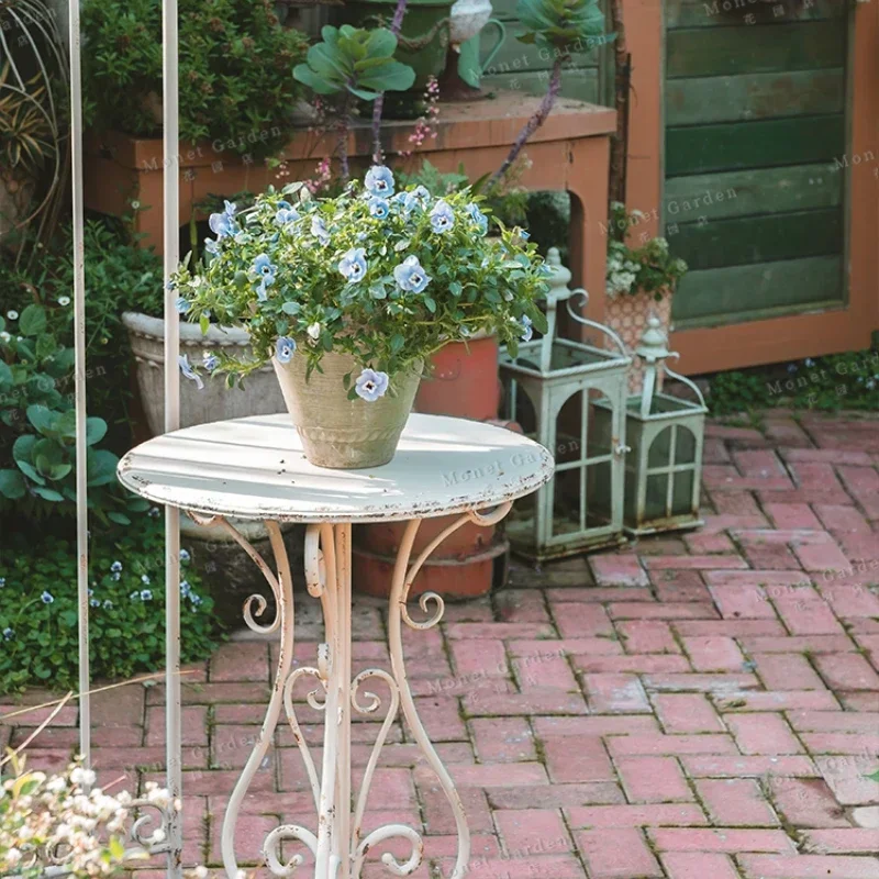 Table basse / table d'appoint en fer forgé vintage | Selency