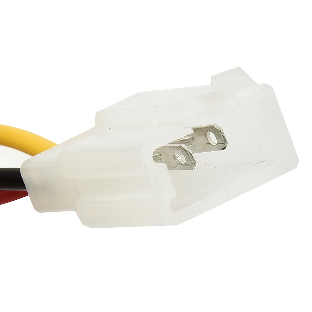 

Адаптер Трансформатора постоянного тока преобразует вход постоянного тока 36-72 в Выход постоянного тока 12 В/10 А для вакуумной лампы для электрического велосипеда 9*5,1*3,3 см