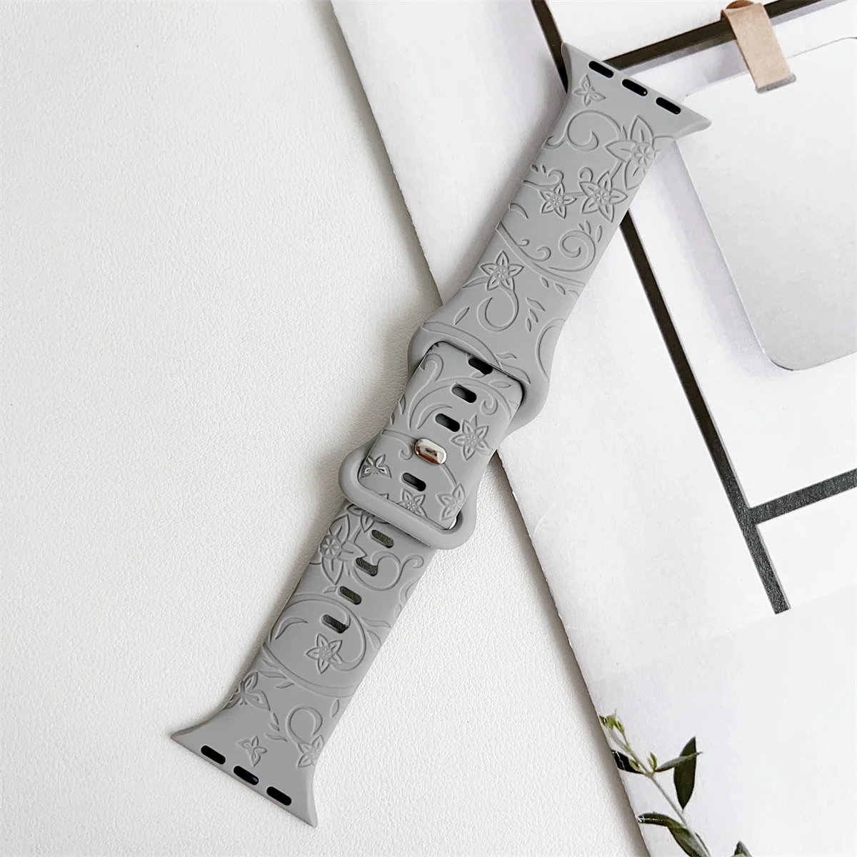 Watch Band For iWatch 42/44/45/49mm 38/40/41mm Silicone Fashion Watch Strap for Watch Series Ultra2 Se 9/8/7/6/5/4/3/2/1_voghion.com