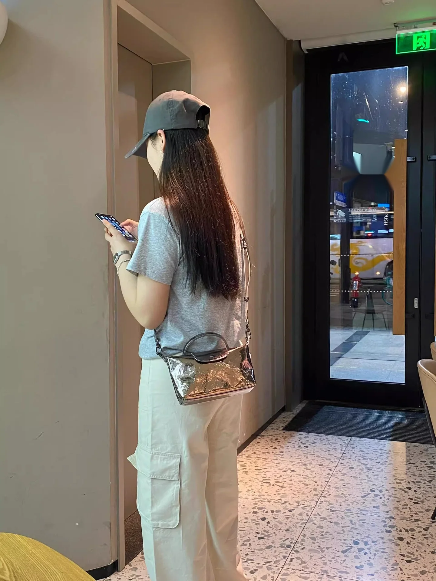 Dumpling Bun 2024 Women's Fashion Mobile Versatile New Summer Silver Texture Single Cross Shoulder Small Bag_voghion.com