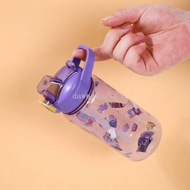 빨대와 뚜껑이 달린 창의적인 만화 수유 물병, 어린이 시피 컵, 유출 방지 휴대용 유아 음료 컵