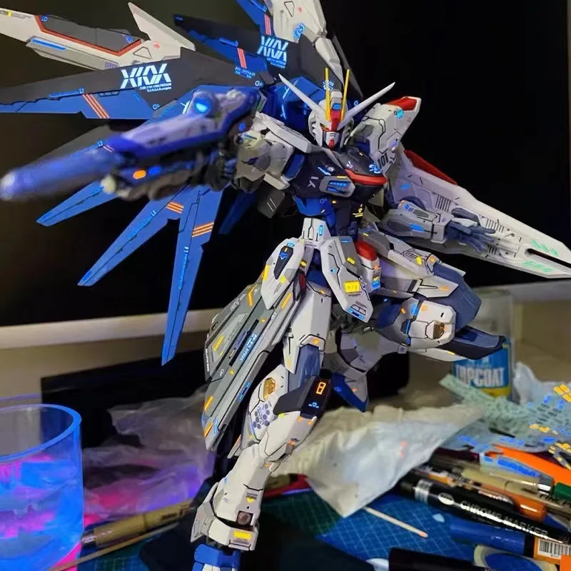 

Gundam Model Ornaments Hg Mobile Suit Unicorn Red Heretic Angel Strike Free Assembly Hand Figure Fidget Decompression Toy