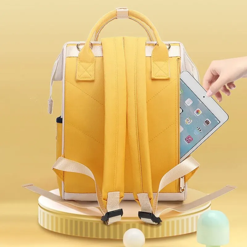 Рисунок 6 - Вместительная сумка для мамы и ребенка