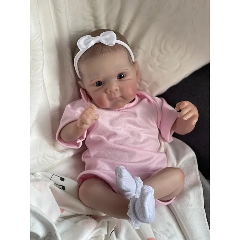 

45cm Reborn Bettie Newborn Boby Lifelike Soft Touch Cuddly Baby Multiple Layers Painting 3D Skin with Visible Veins