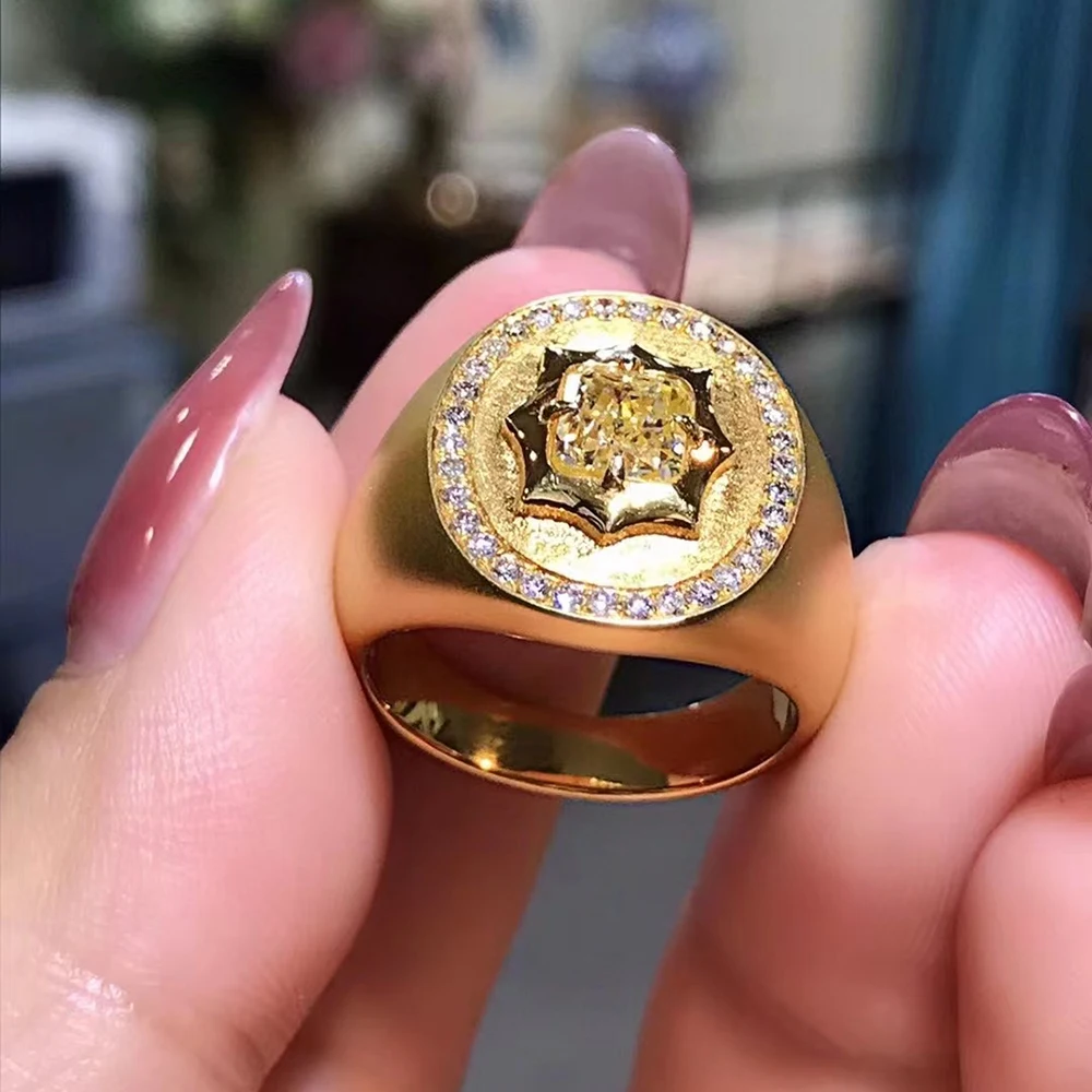Golden Flower Signet Gold Ring