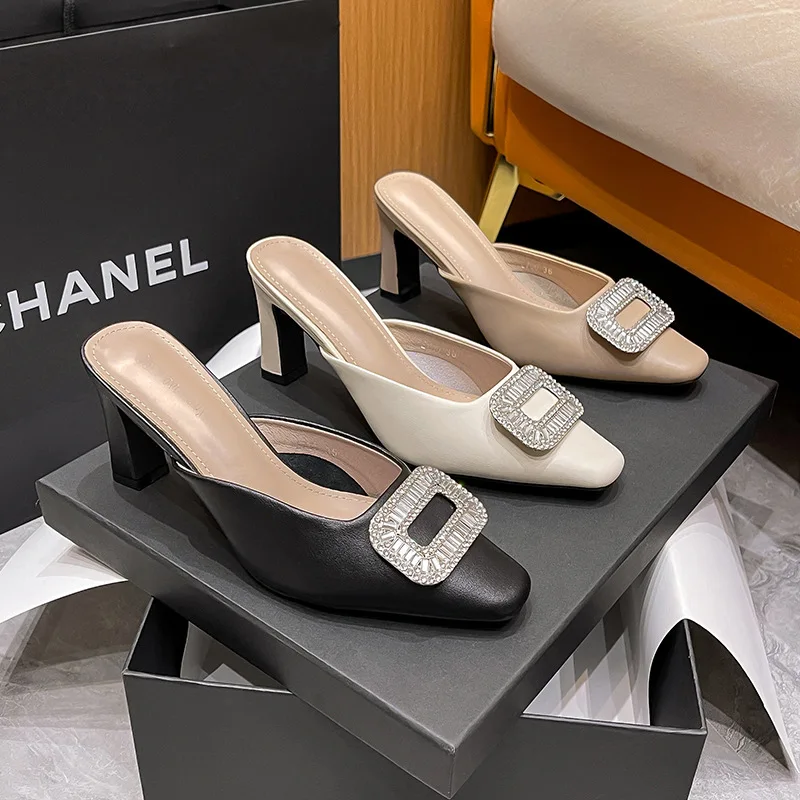 

Туфли женские на квадратном каблуке, с закрытым носком