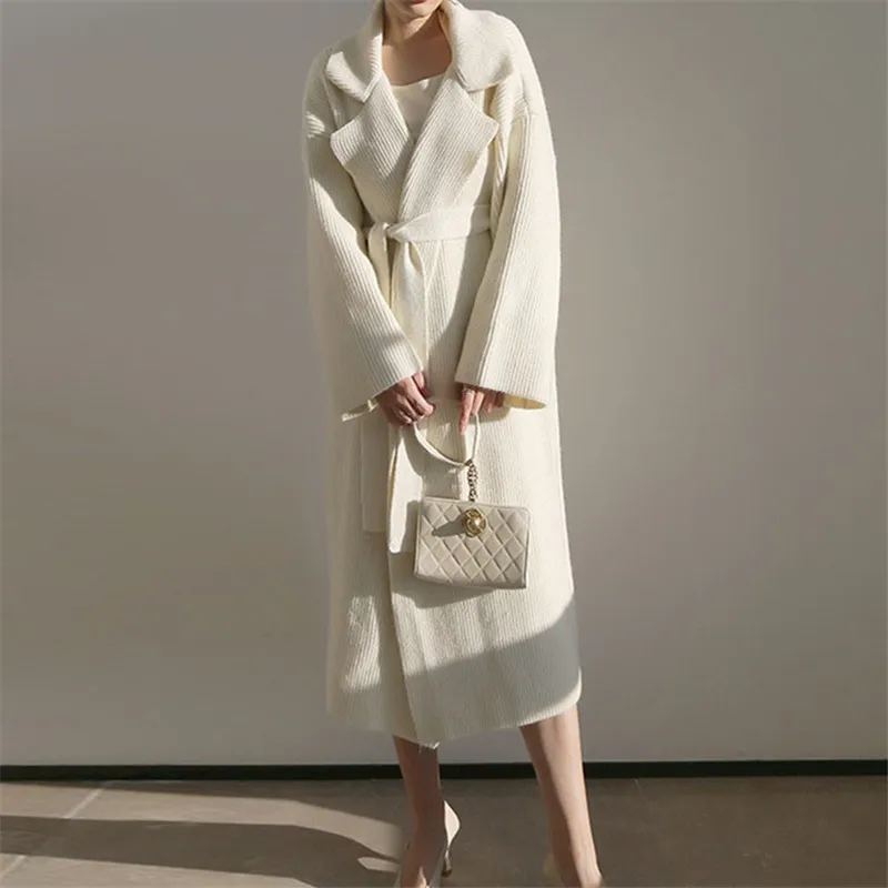 Рисунок 4 - Женский вязаный кардиган средней длины