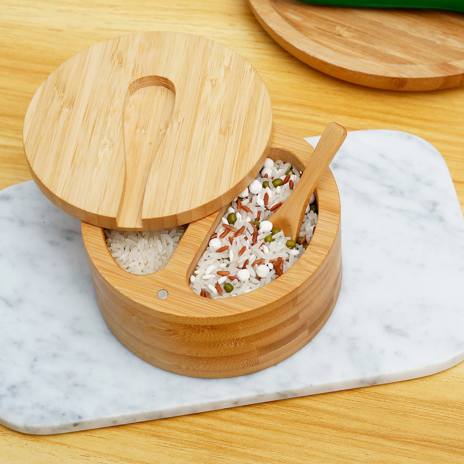 Bamboo Salt Container Box With Spoon Rotating Cover Seasoning Container Sugar Salt Pepper Jar Condiments Picnicking Gadget