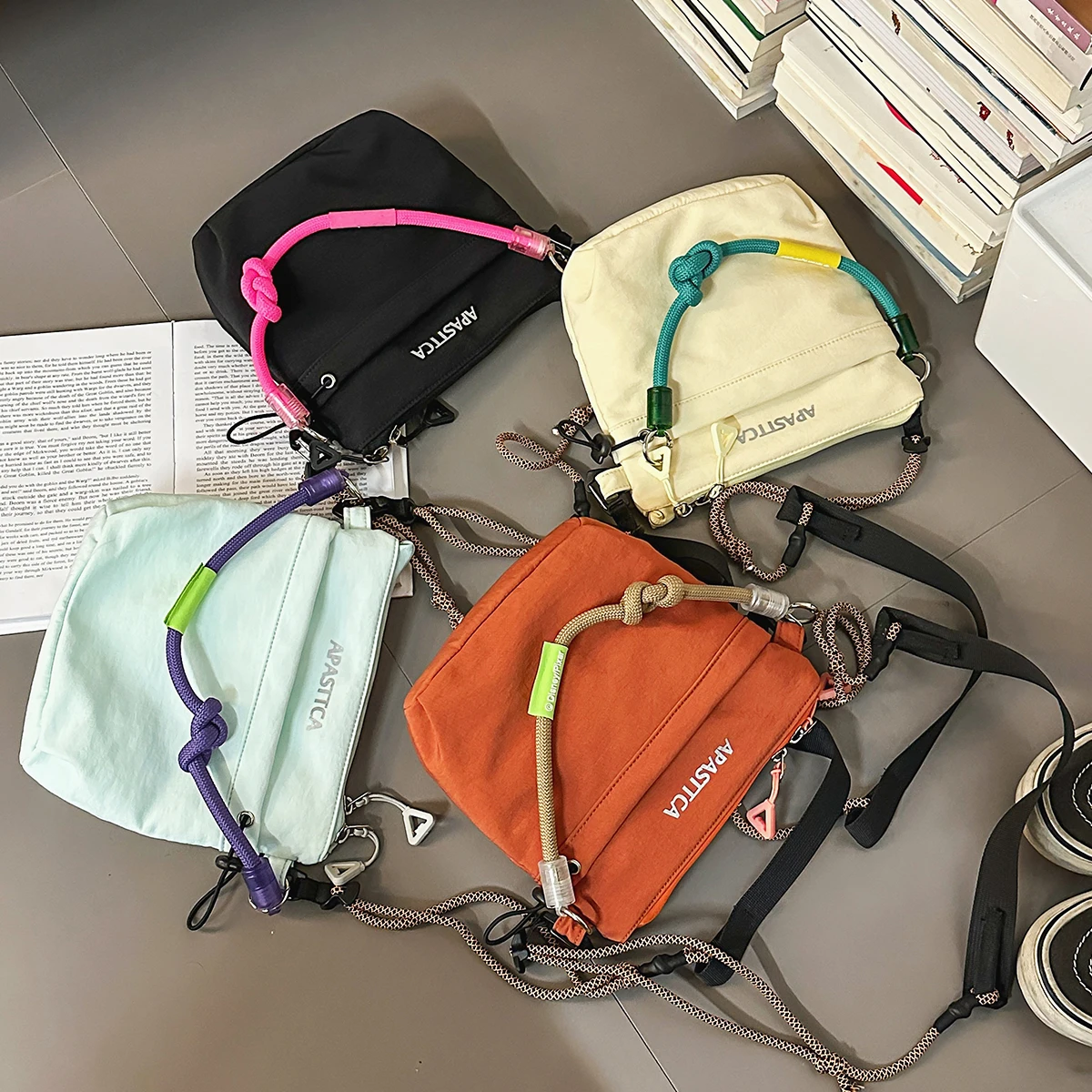 Crossbody Bag for Men and Women 2025 New Japanese Style Style Small Shoulder Bag Casual Versatile Small Bag Lightweight Shoulder Mobile Phone Bag Fashionable Hiking and Mountaineering Students