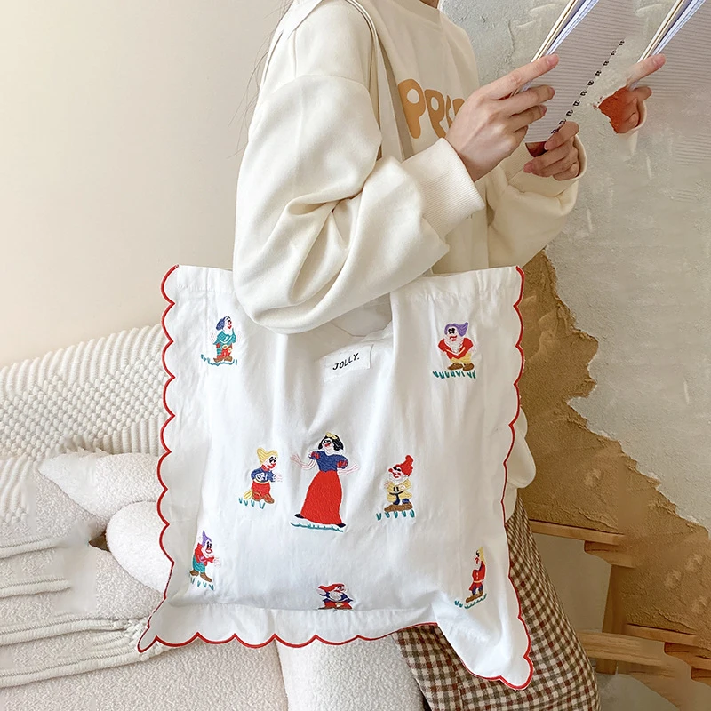 

MINISO Disney Snow White Shoulder Bag Kawaii Cute Anime Princess and Seven Dwarfs Embroidered Large Capacity Women's Storage Bag