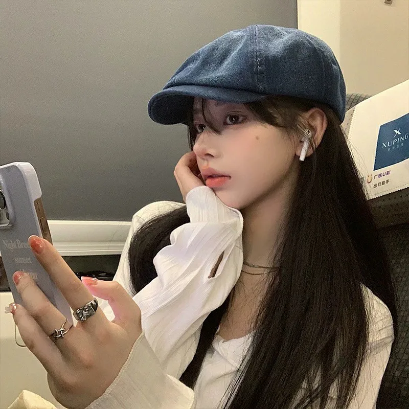 

Fashionable Denim Beret for Woman Vintage Blue Denim Short-brimmed Hat All Seasons Sun Protection Berets