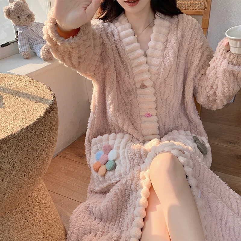 Casual New Winter Night robe Women Loose Warm Coral Fleece Robe Night Wears Nightgown Female Flower Home Clothes