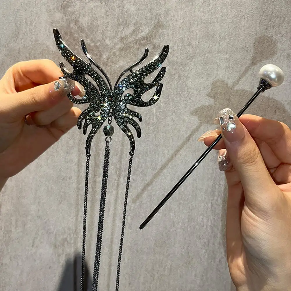 Рисунок 4 - Женская заколка для волос с бабочкой