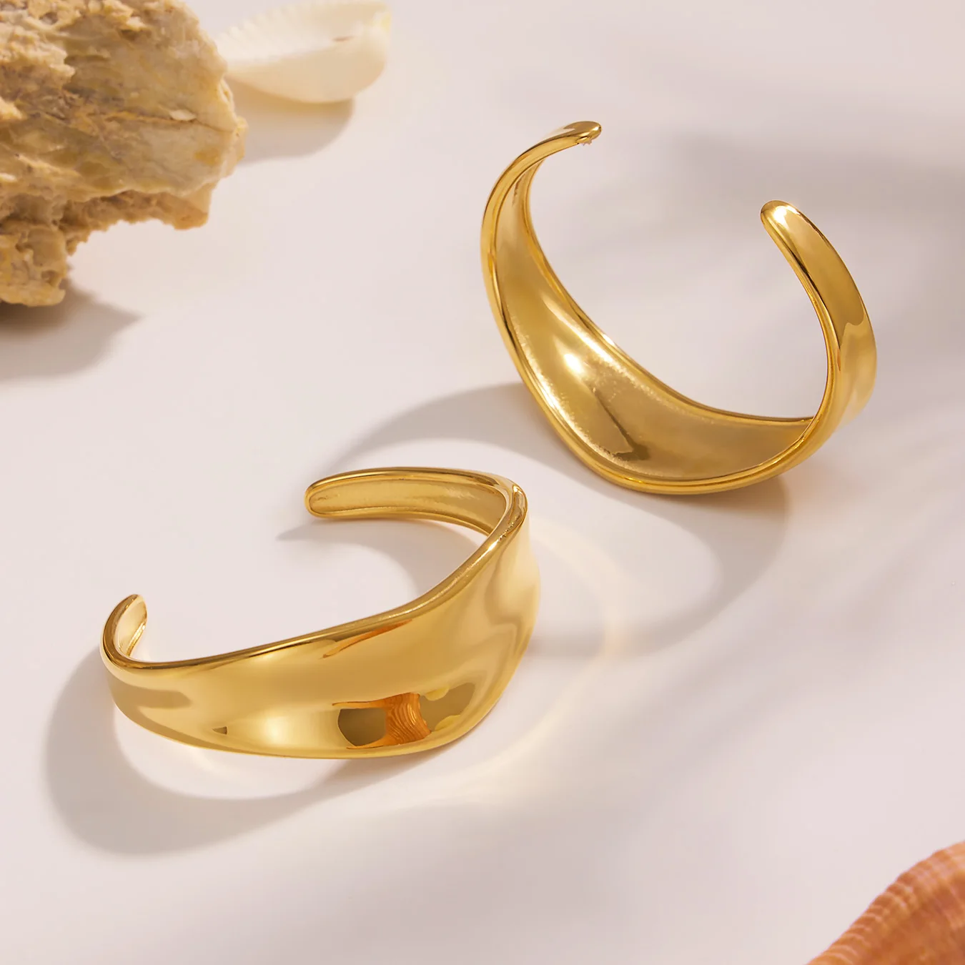 Vergoldeter klobiger Armreif aus Edelstahl 316, geometrisches offenes Punk-Handarmband für Damen, trendiger Armreif für Damen, wasserdichter Schmuck – Detail 13